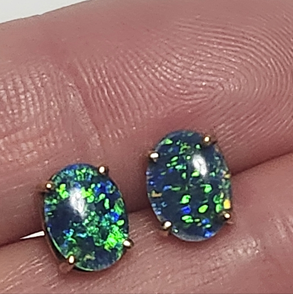 Opal Gold Stud Oval Solitaire Earrings Cabochon 8x6 mm - Picture 10 of 14